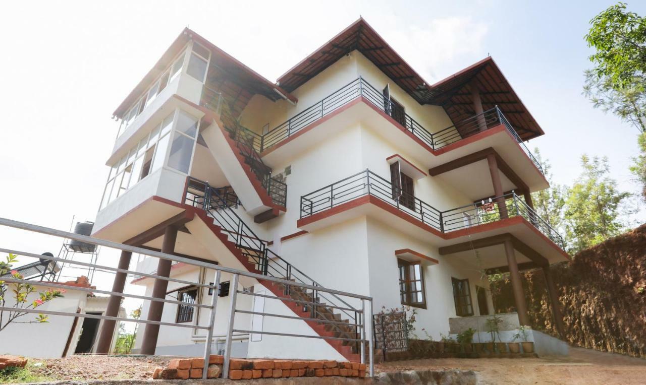 Daisey Dee Homestay Madikeri Eksteriør billede